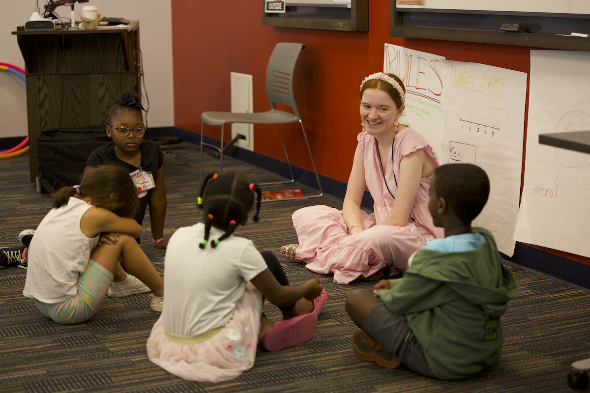 Kristen O'Sullivan teaching in Practicum